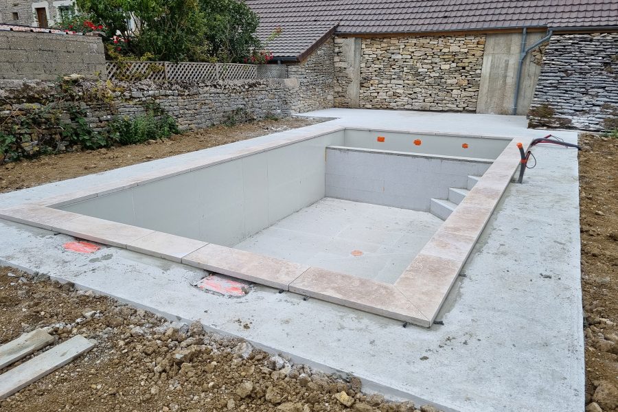 Structure de piscine en panneaux TITAN EuroPiscine