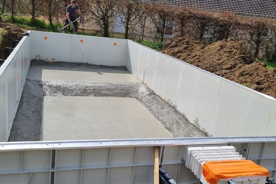 Structure de piscine en panneaux TITAN EuroPiscine